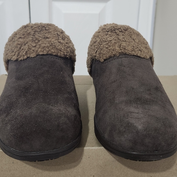 BNWT Revilalign Northridge Brown Suede Slippers Women’s 9.5 Faux Fur Cozy Clogs - Picture 8 of 16